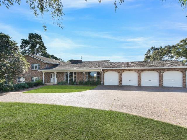 Entertainer's Paradise in a Great Location!