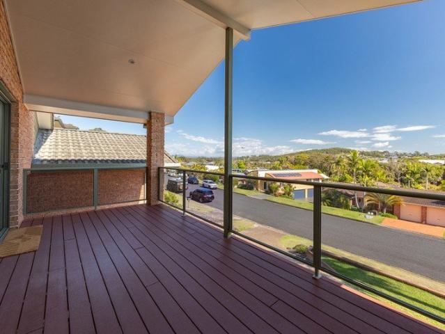 Entertainer's Paradise with Pool, Space & Coastal Breezes