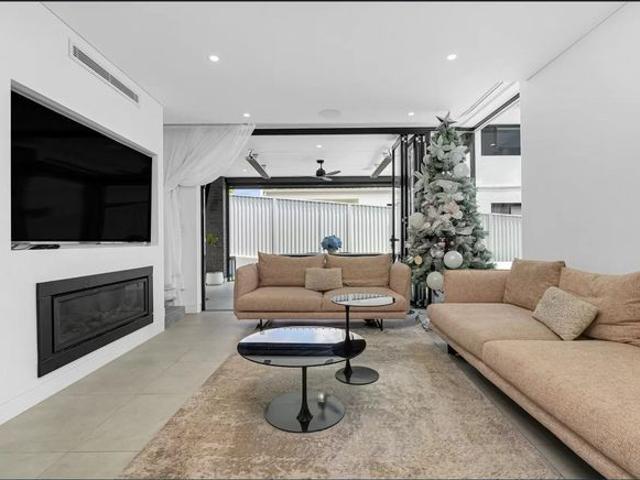 Entertainers Retreat in Prime Location