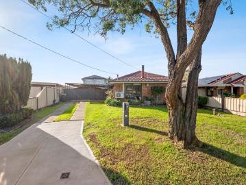 Entertaining, Comfort and Convenience in the Heart of Hoppers Crossing