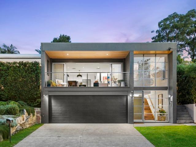 Entertaining haven in a leafy family setting
