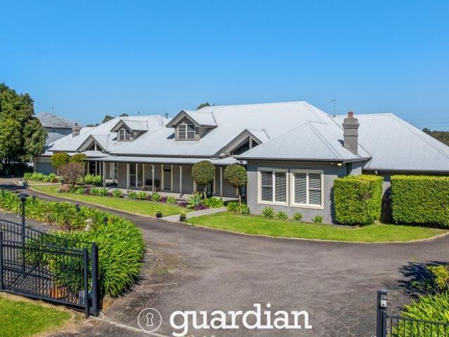 Enticing multi generational acreage living