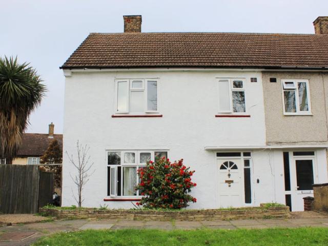 Entire 3 Bed Semi Detached House, Kidbrooke