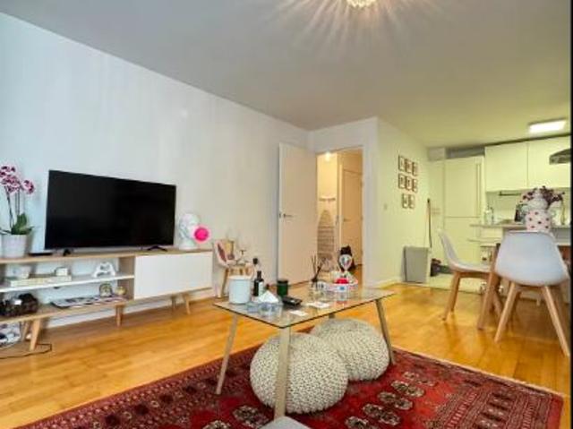 Entire apartment in Greater London, United Kingdom