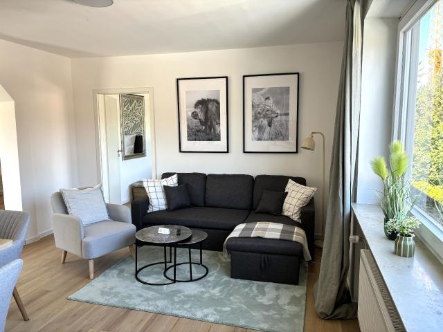 Entire apartment: 93 ㎡ 55 TV Kitchen Parking Terrace