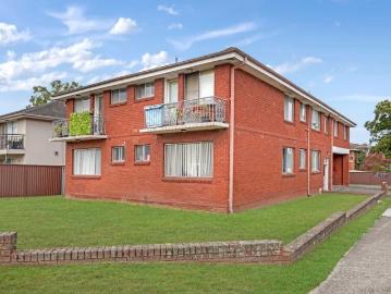 Entire Block of 5 Units Solid Investment Opportunity
