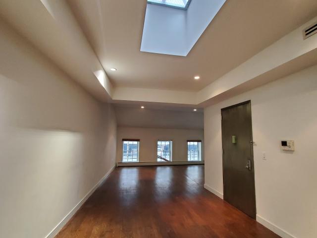 Entire Floor flex 4 Bedroom Loft!
