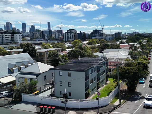 ENTIRE MULTI RESIDENTIAL HOLDING | EAST BRISBANE