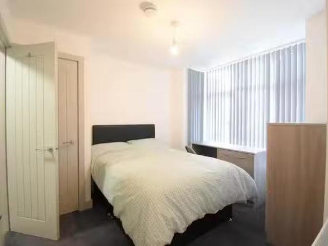 Entire Place·6B6B·194 Tiverton Road, Selly Oak 6 bedrooms 6 ba.