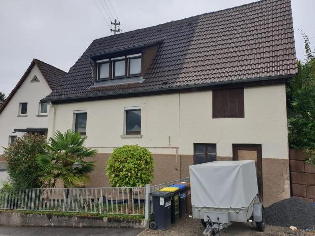 Entkerntes Einfamilienhaus mit Anbau in Heidelberg Ziegelhausen