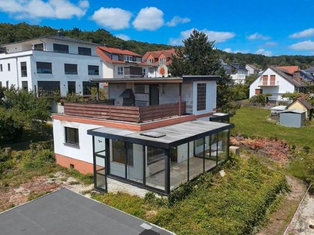 Entkerntes freistehendes Einfamilienhaus Friedrichsdorf 1a Lage