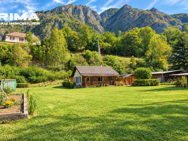 Entraigues: Charmante maison entre nature et authenticité !