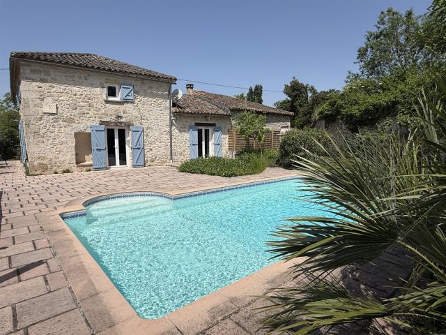 Entre Villeneuve et Agen Maison familiale en pierre avec p. 150m² Montpezat