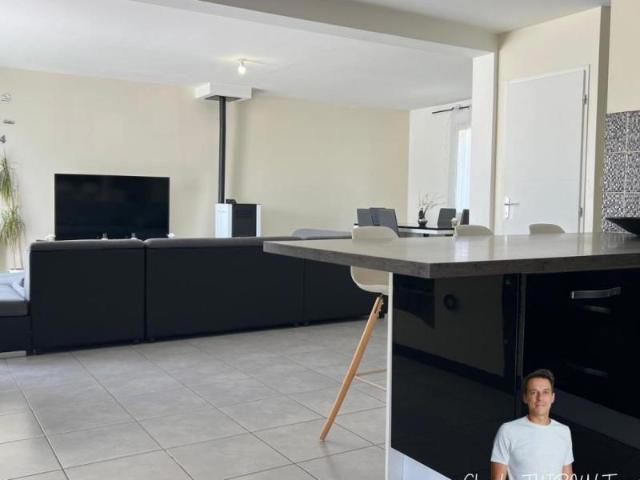 ? ENTRE ARLES ET PORT SAINT LOUIS DU RHÔNE – Villa familiale 5 pièces de 120 m² sur 675 m² de terrain