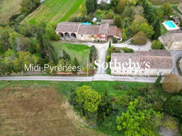 entre campagne et hameau