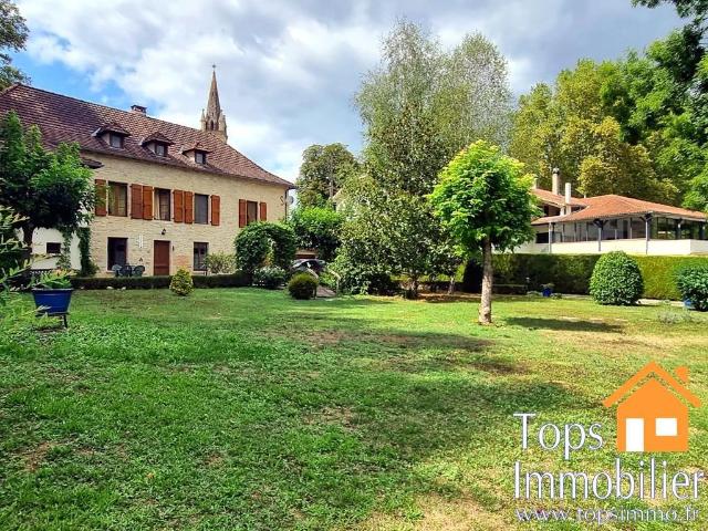 Entre Caylus et Parisot Belle propriété avec dépendances e. 180m² Caylus
