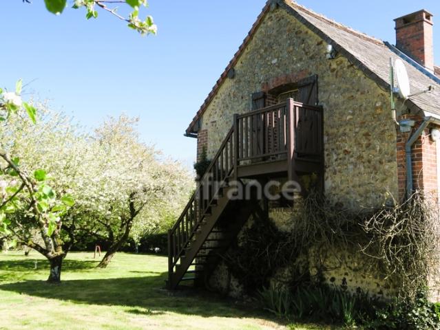 Entre CLOYES sur Le Loir et DROUÉ, Longère à vendre 4 pièces RUAN SUR EGVONNE 41