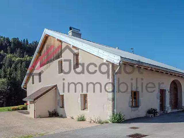 Entre deux Monts 39150 Achat / Vente maison 9 pièces t9