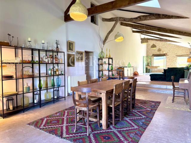 Entre Duras et Monségur Propriété de caractère avec 5 cham. 357m² Monségur