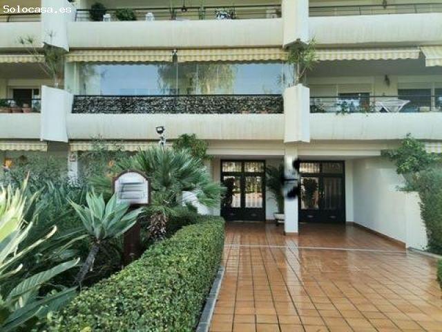 ENTRE ESTEPONA Y PUERTO BANÚS, APARTAMENTO EN ZONA MUY DEMANDADA