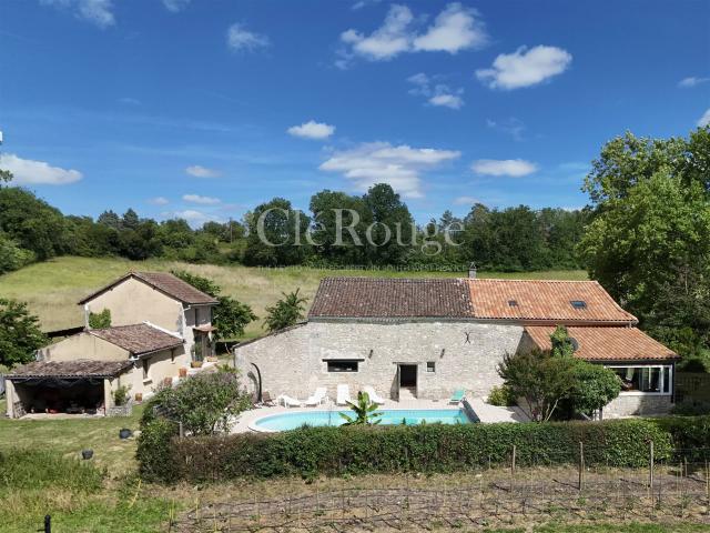 Entre Eymet et Bergerac Belle propriété en pierre avec gît. 238m² Bergerac