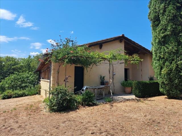 ENTRE GOURDON ET CAHORS MAISON SPACIEUSE ET LUMINEUSE DE PLA. 200m² Gourdon