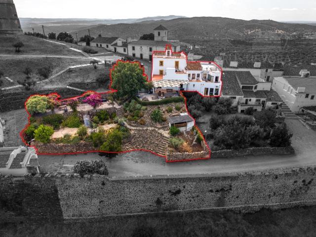 Entre História e Horizonte | Uma Propriedade Única em Evoram. 300m² Évora Monte Santa Maria