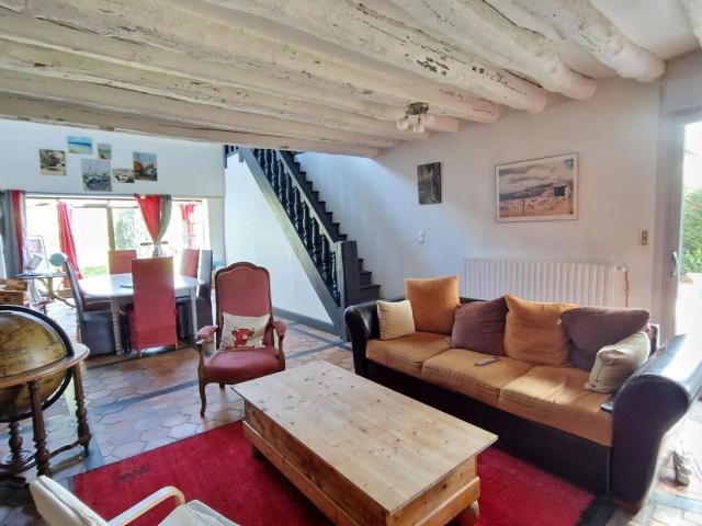 Entre MAINTENON et CHARTRES: Pavillon familial de 157 m²