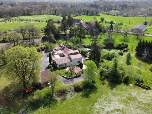 Entre Martel, Brive la Gaillarde et Souillac, très belle pro. 250m² Martel