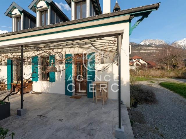 Entre Menthon St Bernard et Talloires, propriété de caractèr. 255m² Menthon Saint Bernard