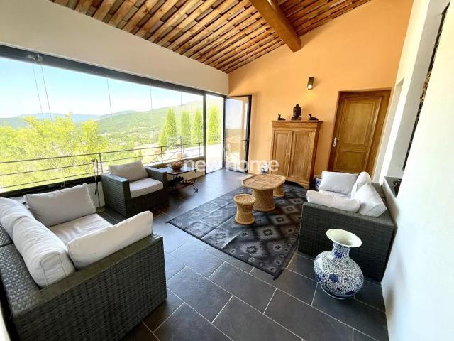 Entre mer et montagne, une villa d'exception avec une vue à. 274m² Saint Vallier de Thiey