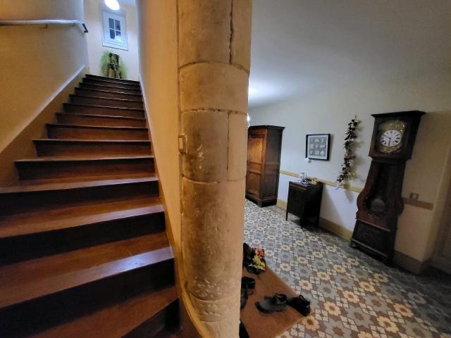 Entre Nevers et Moulins, au centre d'une petite ville de 182. 396m² Saint Pierre le Moûtier