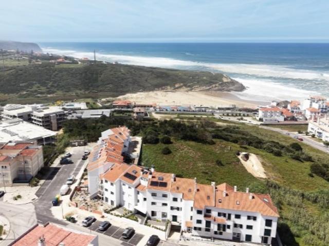 T4 Duplex Moderno com Vista Oceano | Praia das Maçãs Sintra