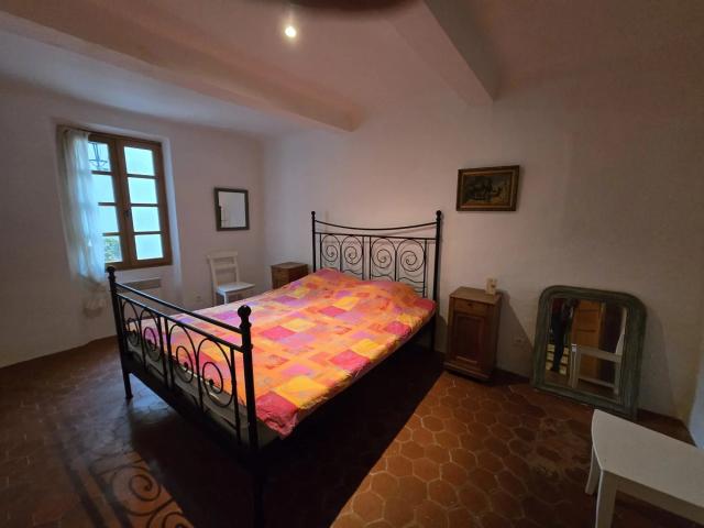 Entrecasteaux maison de village 2 chambres 52m² Entrecasteaux