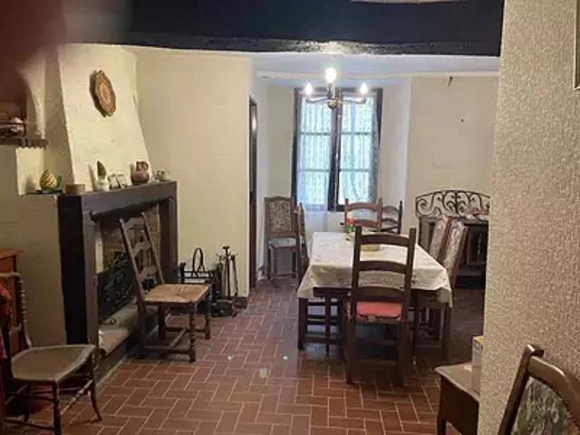 Entrecasteaux 83570 Achat / Vente maison 6 pièces t6 au dernier étage