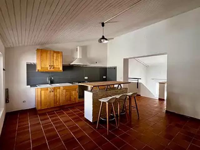 Entrecasteaux 83570 Achat / Vente appartement 2 pièces t2 au dernier étage