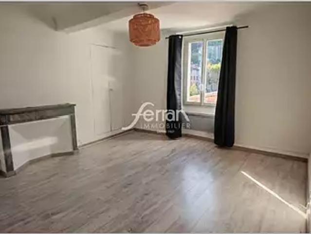 Entrecasteaux 83570 Achat / Vente appartement 3 pièces t3 parking