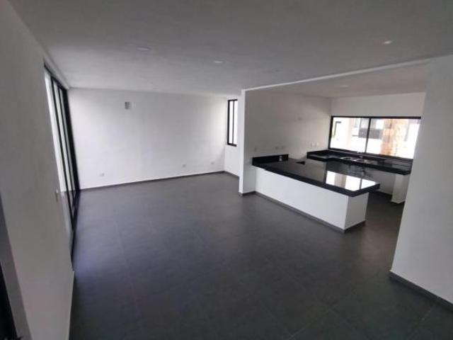 Entrega Inmediata Venta Casa Residencia Modelo Ambar en Privada Tagora, Conkal Norte Yucatan