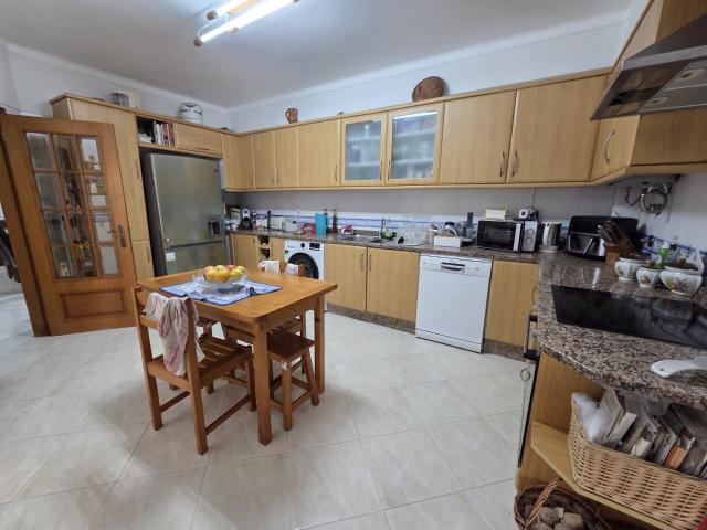 ? ENTRONCAMENTO | VENDE T3 MOBILADO E EQUIPADO 1.º Andar |. 155m² Entroncamento