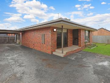 Warrnambool, Woolsthorpe - Garden, Parking