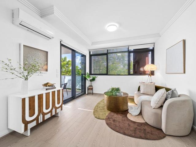 Entry Level Apartment Opportunity in the Heart of Mascot