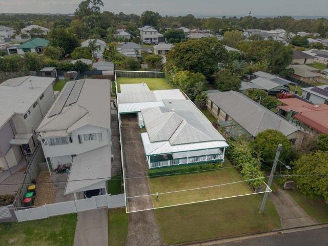 Entry Level Brighton Bonanza: Post War Charm on a Massive 756sqm Block!