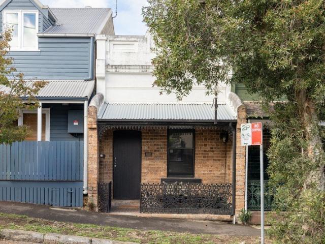 Entry level cottage near village life & Rozelle Parklands