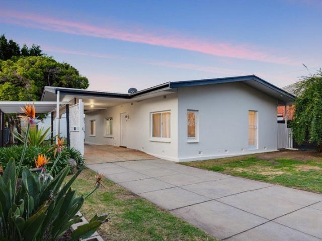 ENTRY LEVEL FAMILY HOME JUST A SHORT WALK TO BEAUTIFUL SOMERTON BEACH.
