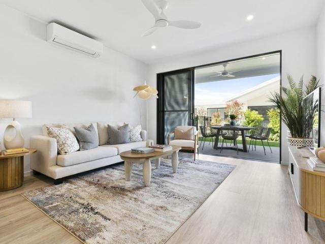 Entry level floorplan, effortless living at it's best!
