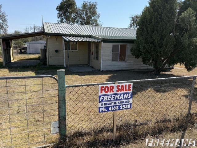 Entry Level Home with Shed Space, Rear Access & Room For The Caravan
