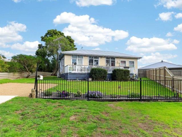 Entry Level Living, Central & Convenient!