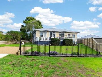 Entry Level Living, Central & Convenient!