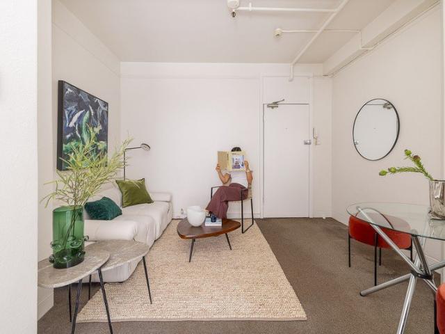Entry opportunity to village life on Taylor Square