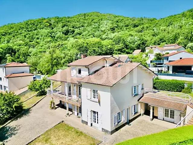 Enval 63530 Achat / Vente maison 8 pièces t8 piscine